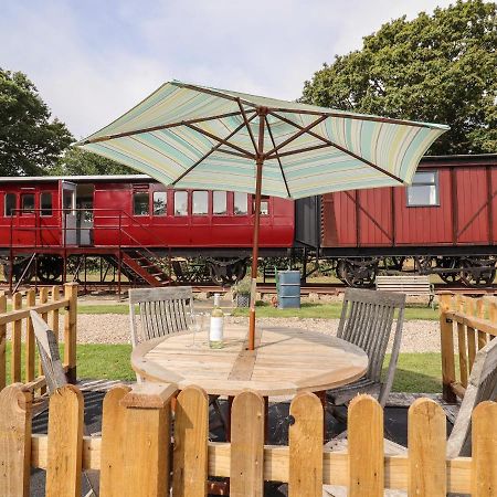 The Carriage At High Barn Heritage 霍尔斯特德 外观 照片