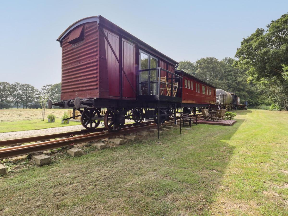 The Carriage At High Barn Heritage 霍尔斯特德 外观 照片
