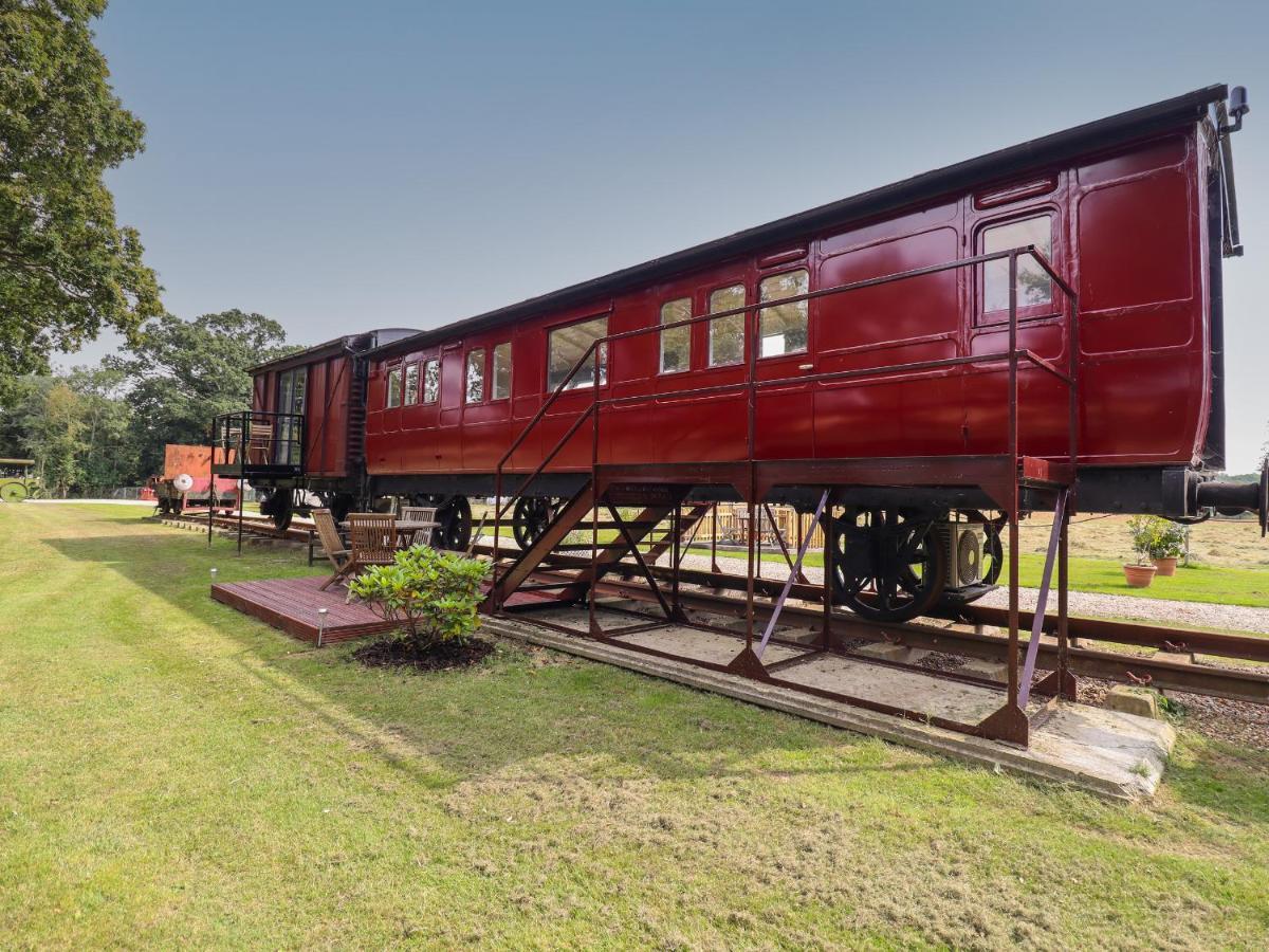 The Carriage At High Barn Heritage 霍尔斯特德 外观 照片